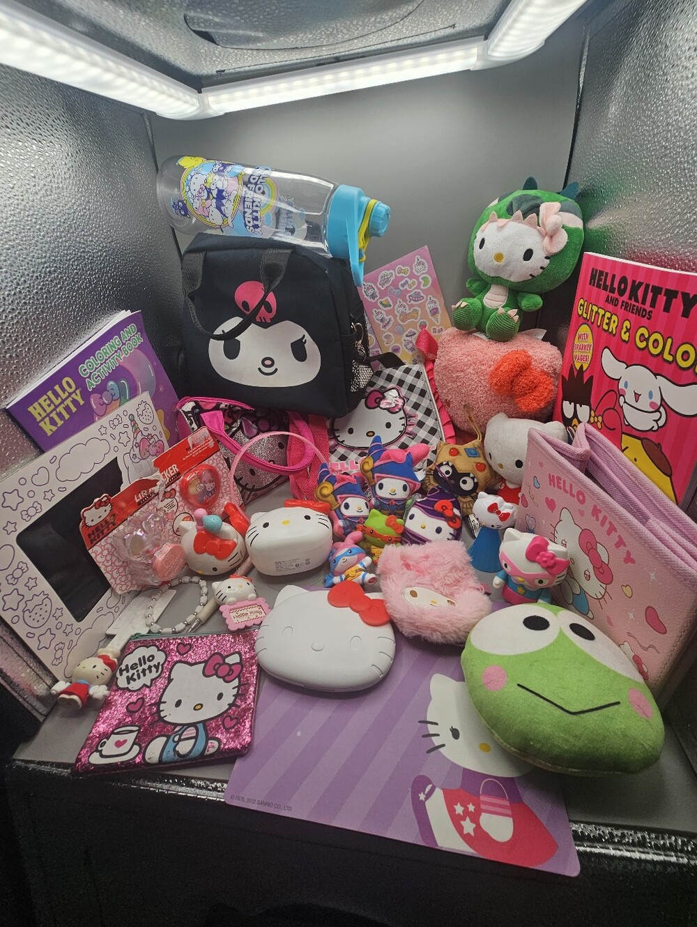 Sanrio Hello Kitty Lot 33 Pieces Plush Books Mirror Speaker Toys Purses Some Vtg